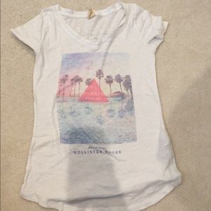 Hollister t-shirt